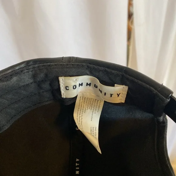 Pleather baseball cap - Picture 3 of 3